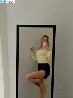 emilylu / emily_luuu_ nude photo #0024