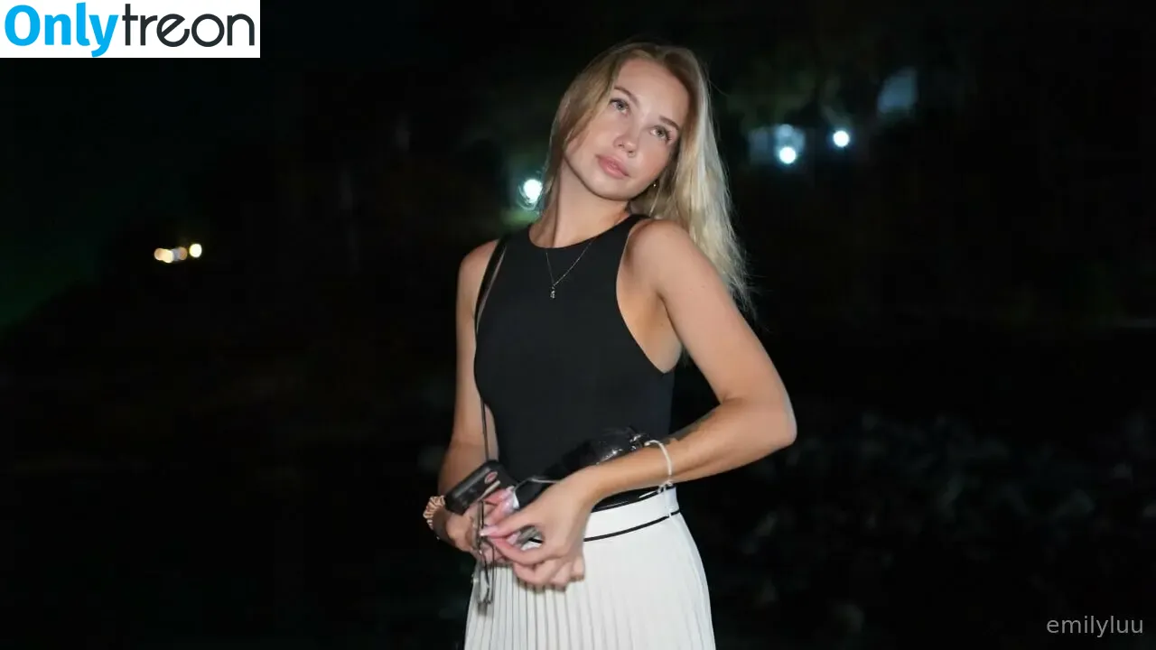 emilylu nude photo #0036 (emily_luuu_)