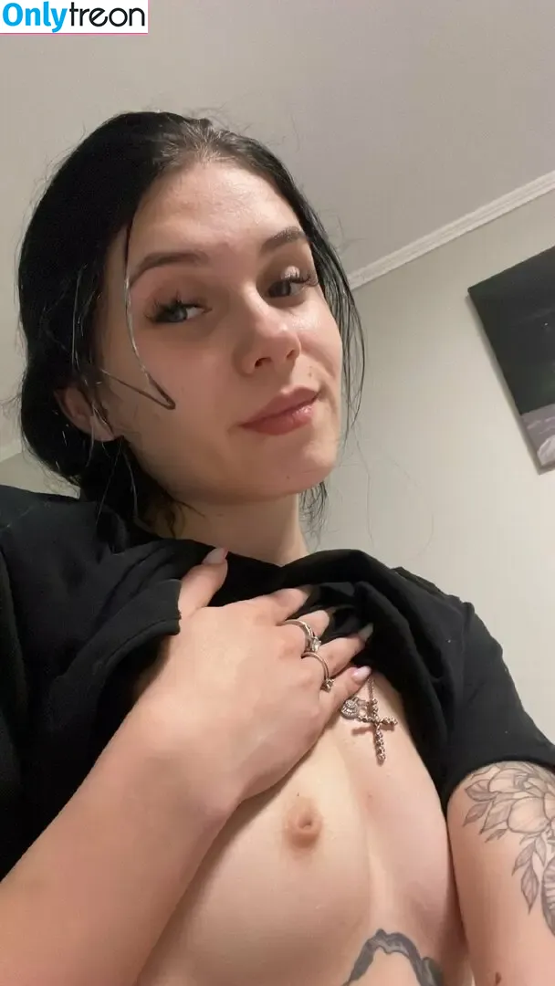 emilypeachez nude photo #0008 (emilypeachey_)