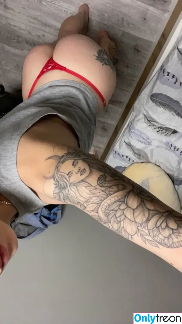 emilypeachez nude photo #0009 (emilypeachey_)