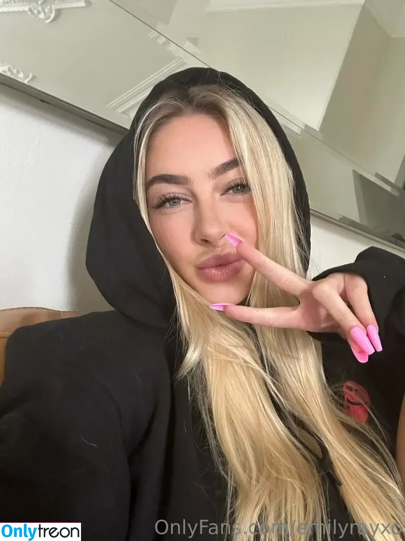 emilyrayxo nude photo #0079 (emilyray_xo)