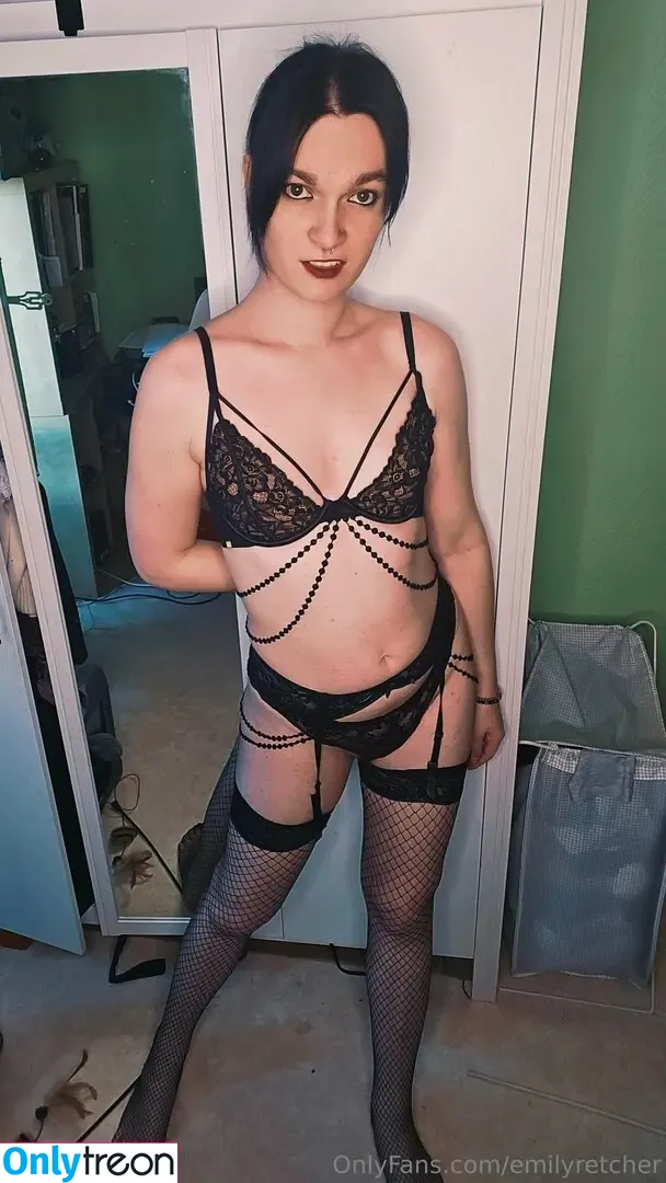 emilyretcher голая photo #0103 (emilyteicherr)