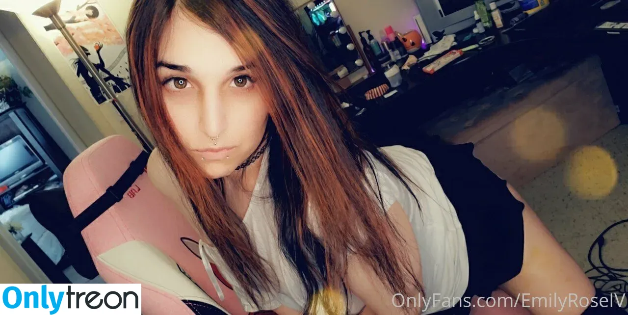 emilyroseiv голая photo #0018 (emilyroseiv)