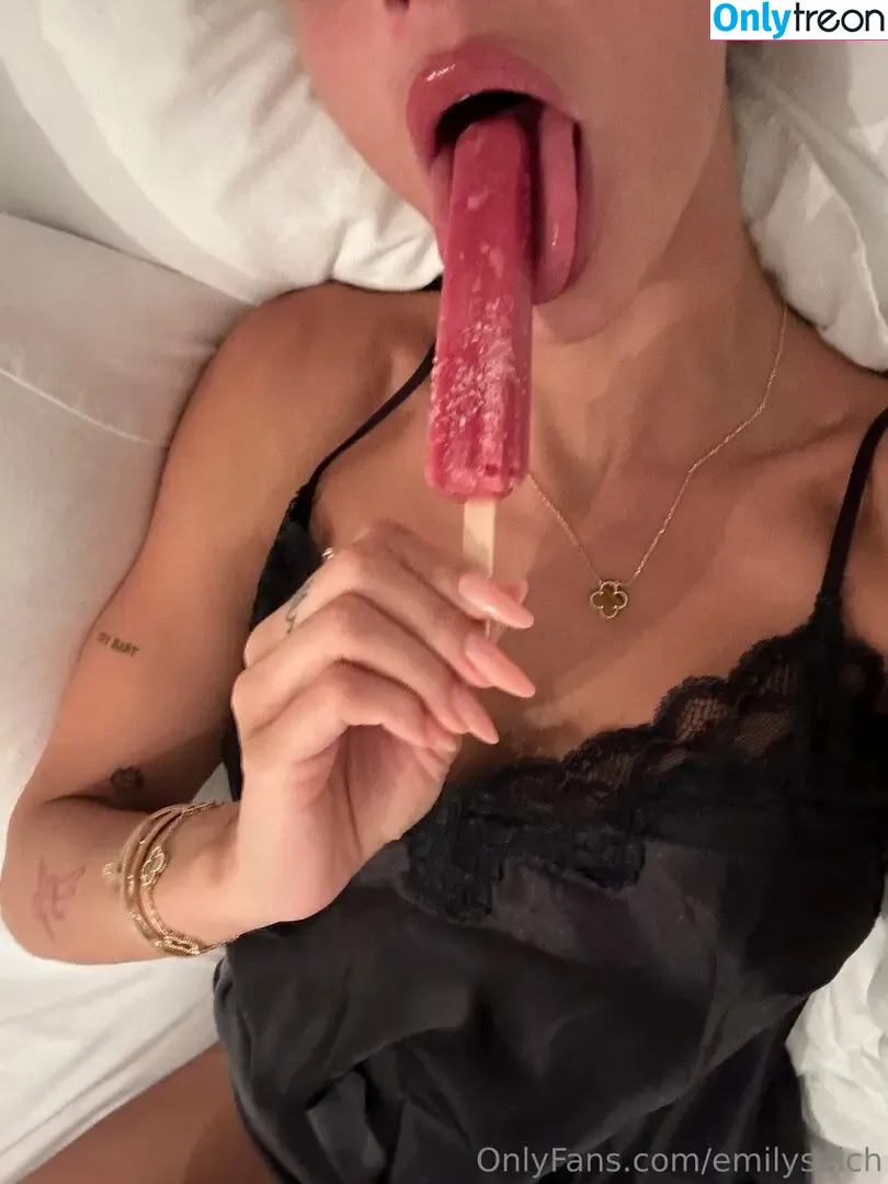 emilysalch голая photo #0069 (emilysalch)