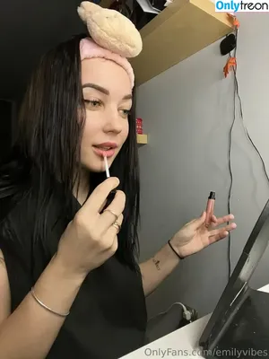 emilyvibes / shopemilyvibes фото голая #0049