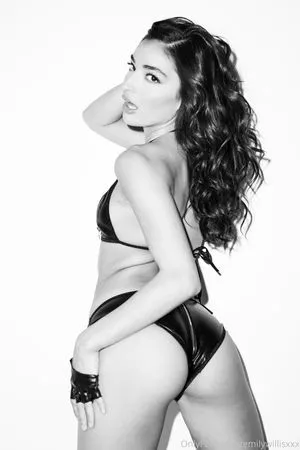 emilywillisxxx / emilywillisxx фото голая #0036
