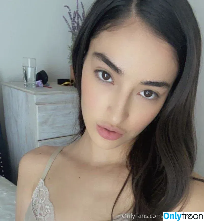 emilywillisxxx голая photo #0019 (emilywillisxx)
