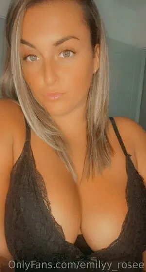 emilyy_rosee / emilyyrosee.__ nude photo #0141