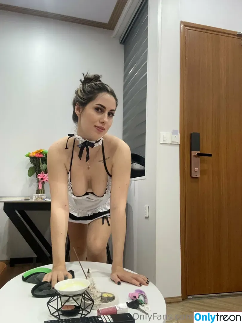 emilyy.vip nude photo #0079 (emilyy.vip)