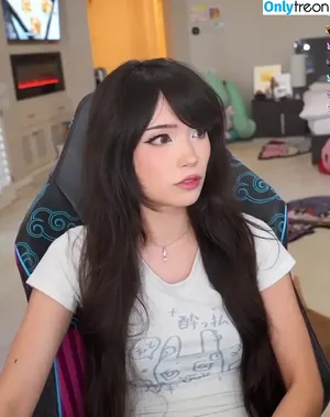 Emiru / emiru.jpg nude photo #3302