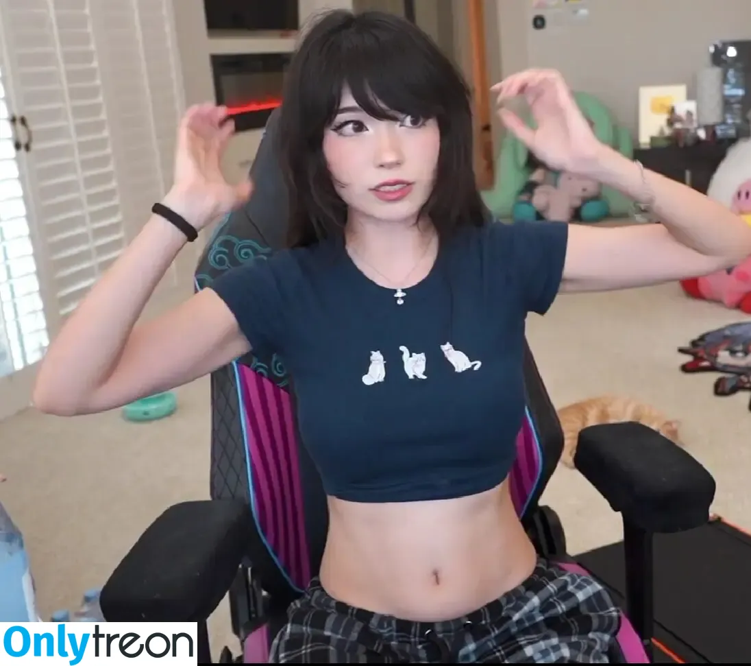 Emiru nude photo #3120 (emiru.jpg)