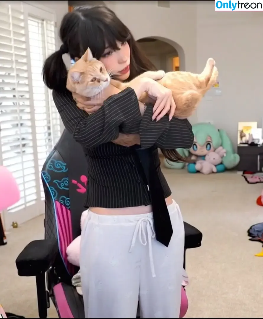 Emiru nude photo #3261 (emiru.jpg)