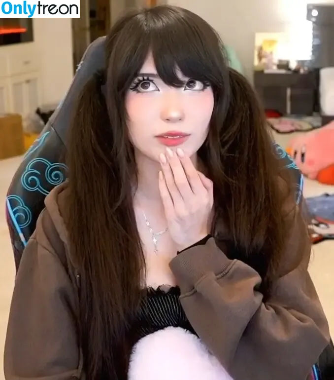 Emiru nude photo #3308 (emiru.jpg)