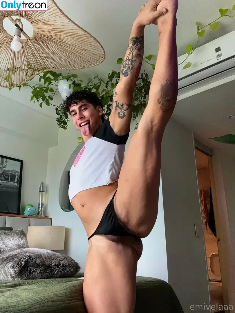 emivelaaa nude photo #0013 (emivelaaa)