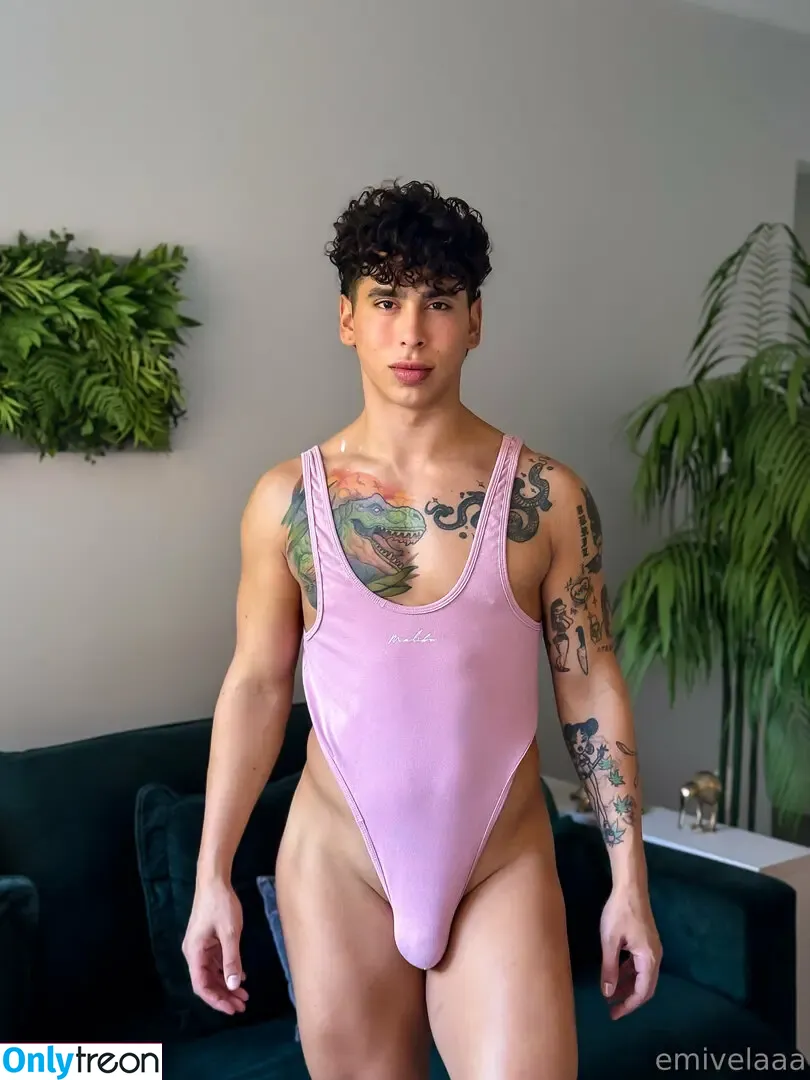 emivelaaa nude photo #0035 (emivelaaa)