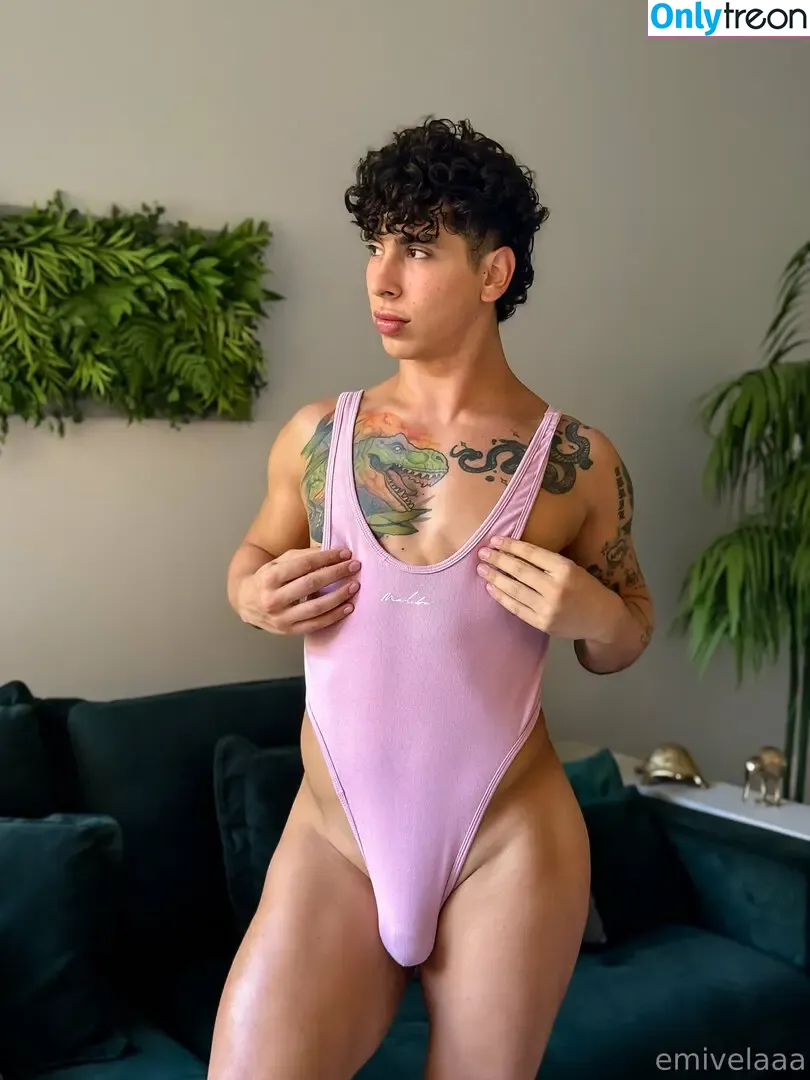 emivelaaa nude photo #0036 (emivelaaa)