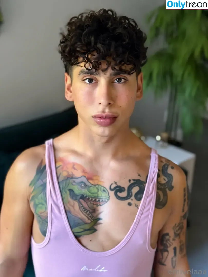 emivelaaa nude photo #0038 (emivelaaa)