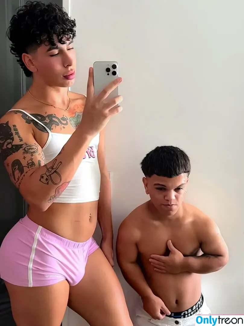 emivelaaa nude photo #0041 (emivelaaa)