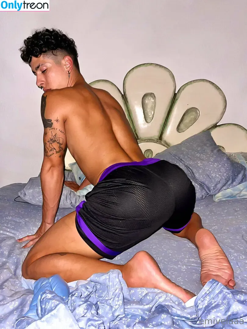 emivelaaa nude photo #0044 (emivelaaa)