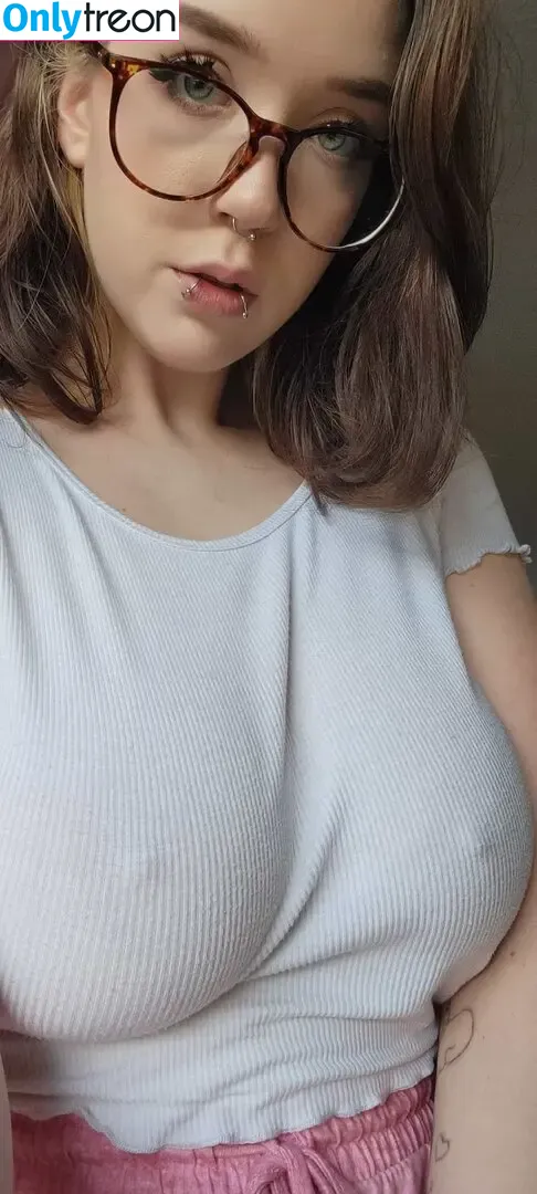 Emjay Lynn nude photo #0041 (PregnantEmjayLynn / emjaybigtiddygf)