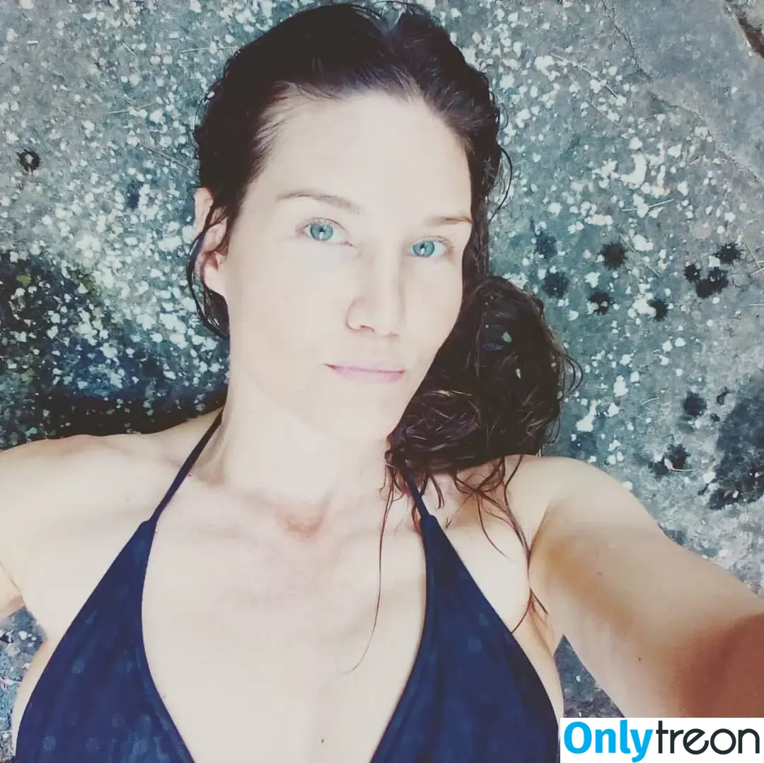 Emlilah nude photo #0019 (emlilah_allnatural)