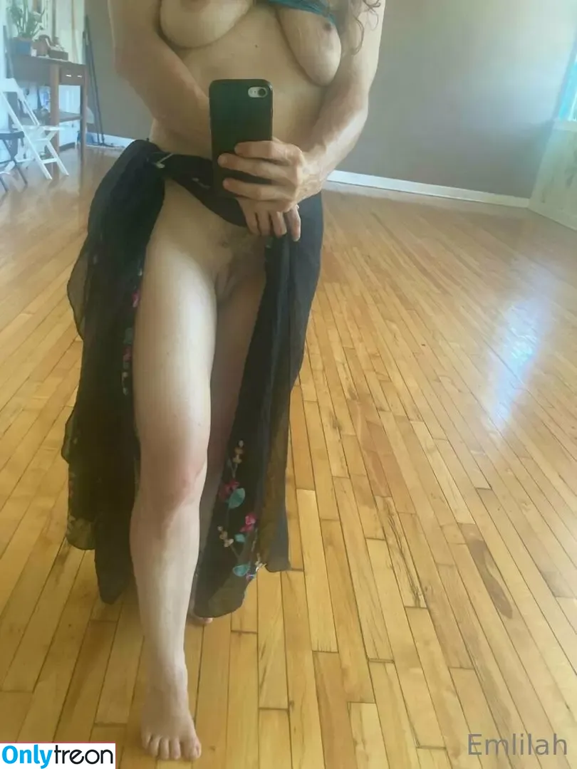 Emlilah nude photo #0030 (emlilah_allnatural)