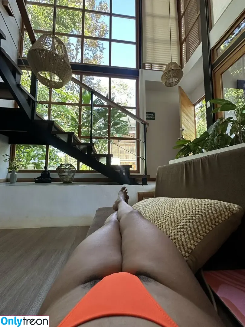 Emma nude photo #0051 (Fitspetitemma / emmaburzy / petitemma_)