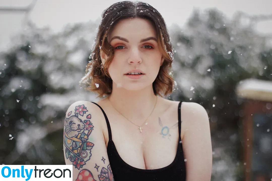 Emma Blackery nude photo #0013 (emmablackery)