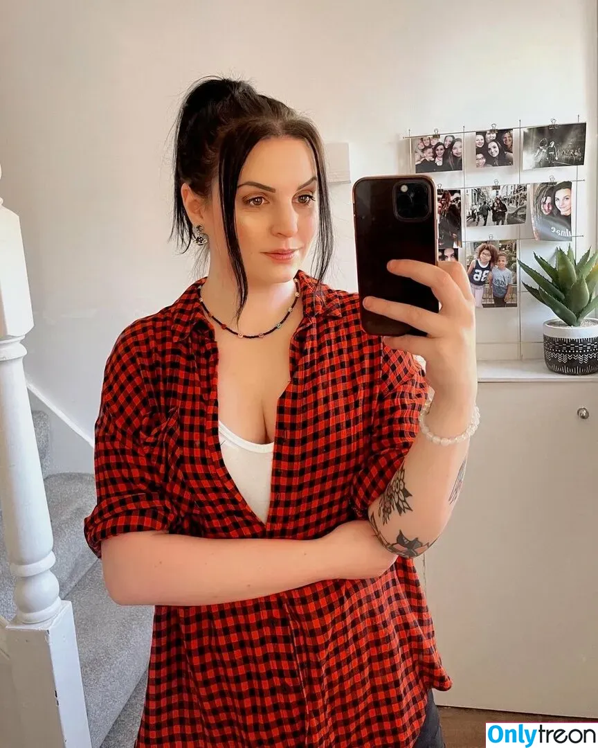 Emma Blackery nude photo #0055 (emmablackery)