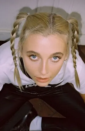 Emma Chamberlain / emmachamberlain / u95012320 фото голая #0142