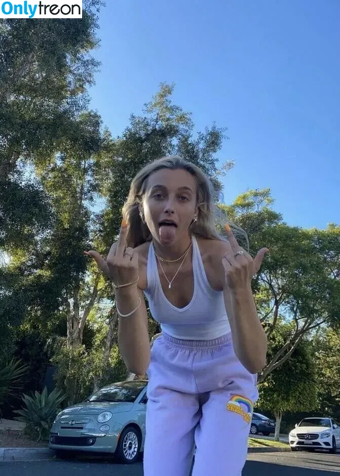 Emma Chamberlain голая photo #0119 (emmachamberlain / u95012320)