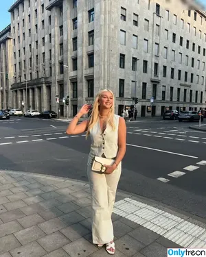  nude photo #0008