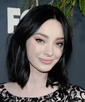 Emma Dumont / emmadumont nude photo #0039