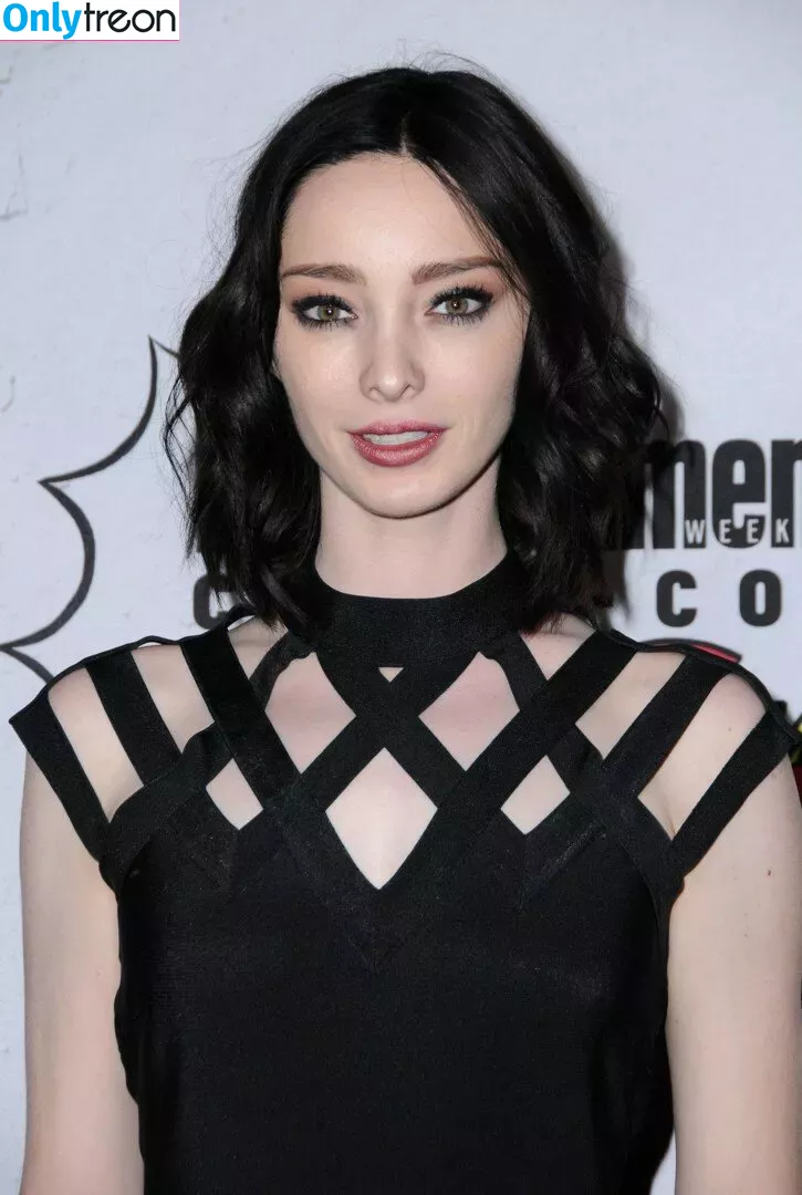 Emma Dumont голая photo #0038 (emmadumont)