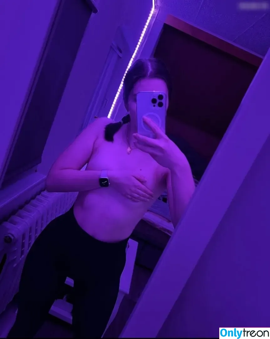emma.em nude photo #0010 (emma.em)