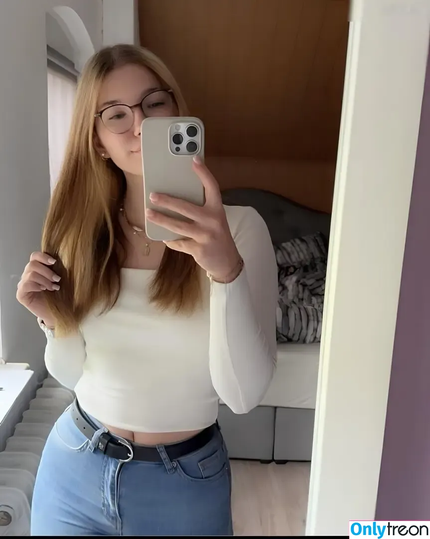 emma.em nude photo #0066 (emma.em)