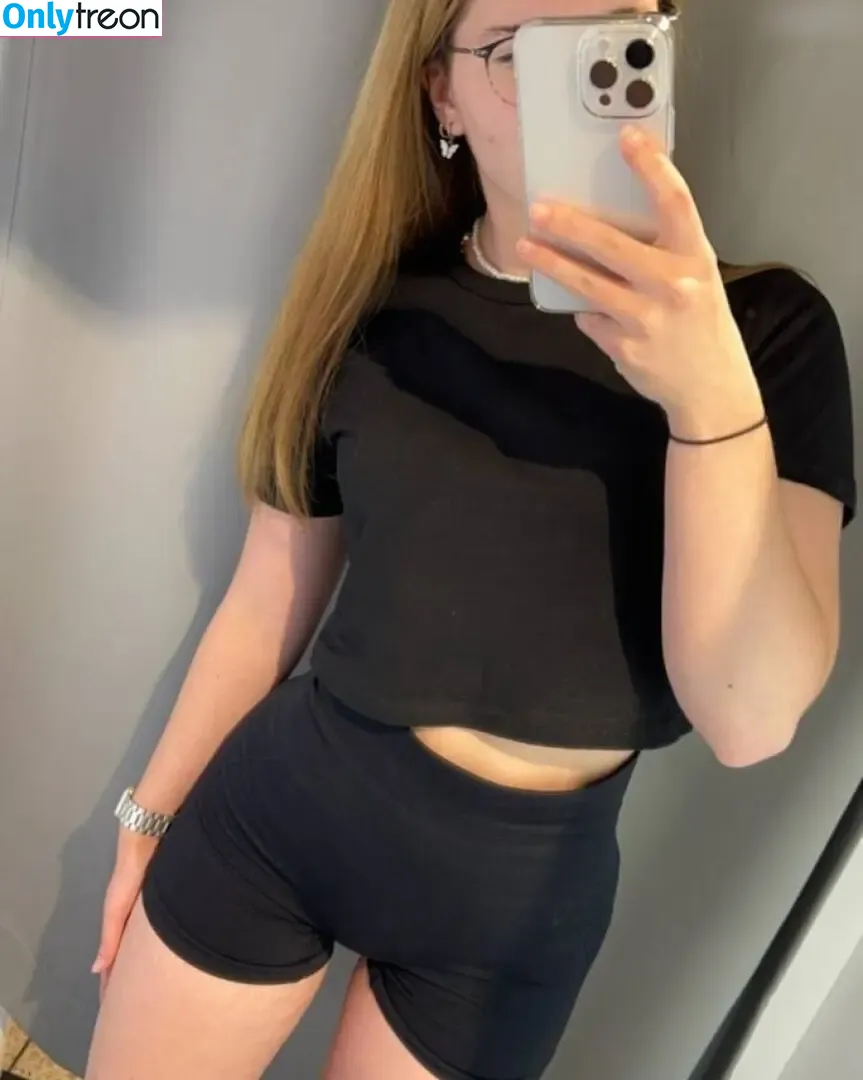 emma.em nude photo #0067 (emma.em)