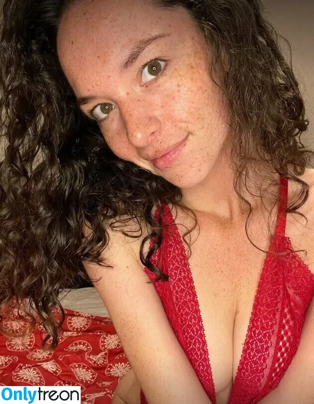 Emma Hall nude photo #0033 (emma-hall / emmaahall5 / emmahallyall / emmanovak)