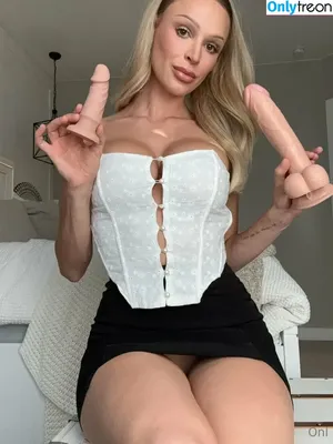 Emma Hix / EMMAHIXOFFICIAL / emmahix_xo nude photo #1942