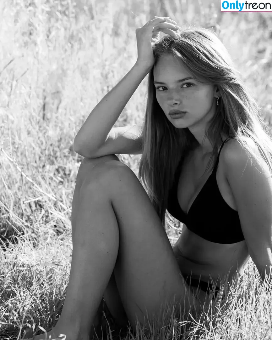 Emma Kaitalin nude photo #0030 (emma.kaitalin / emmakatalis)
