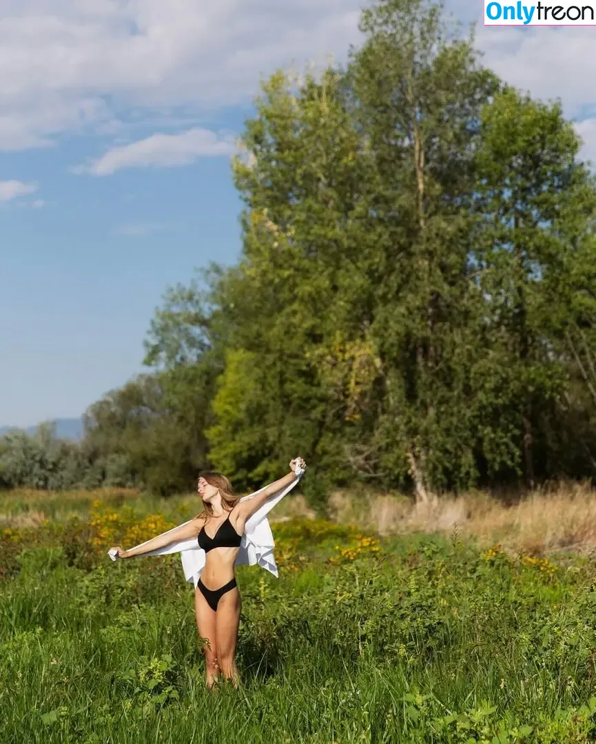 Emma Kaitalin nude photo #0031 (emma.kaitalin / emmakatalis)