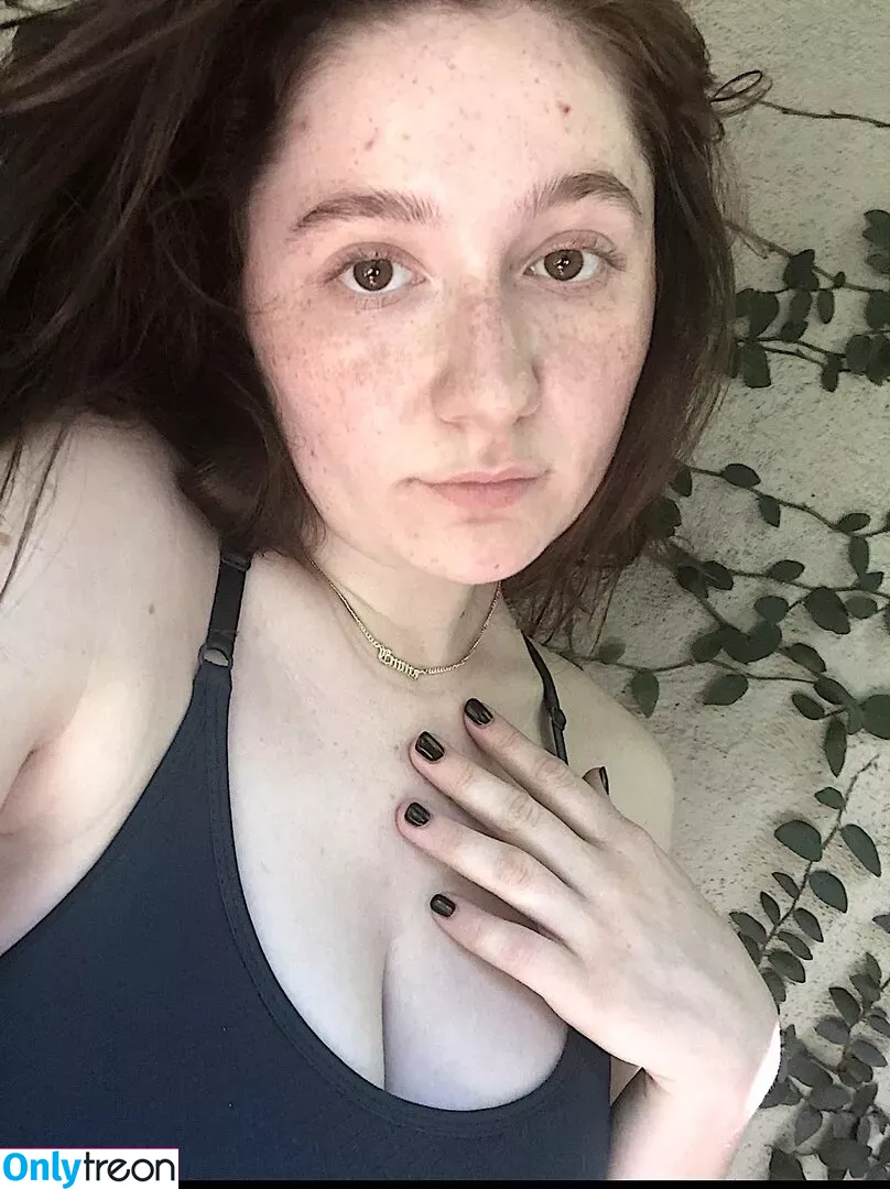 Emma Kenney nude photo #0418 (EmmaRoseKenney / emmakenney / ems4638)