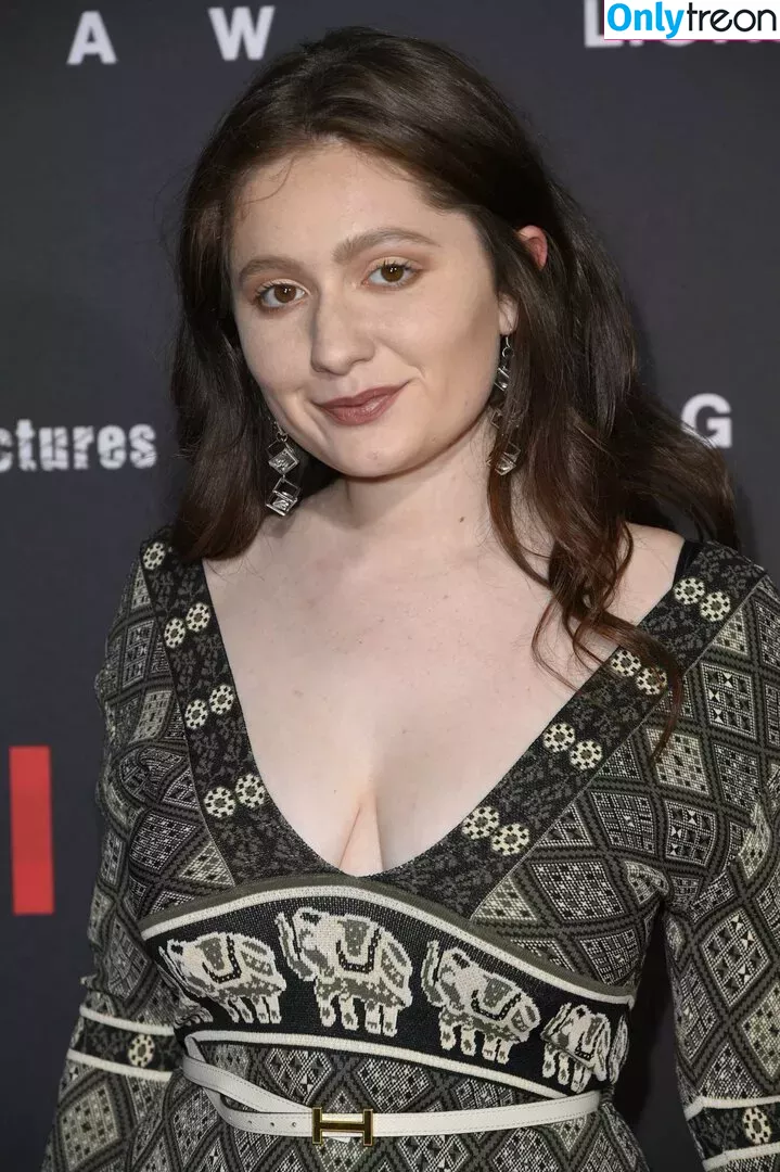 Emma Kenney nude photo #0497 (EmmaRoseKenney / emmakenney / ems4638)