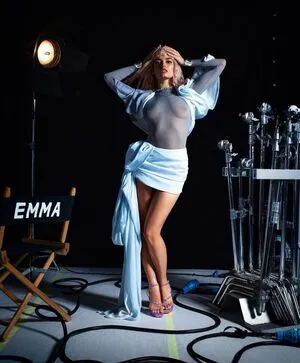 Emma Mackey / Sex Education Flaunt magazine shoot / emmatmackey фото голая #0030