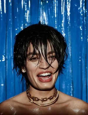 Emma Mackey / Sex Education Flaunt magazine shoot / emmatmackey фото голая #0047