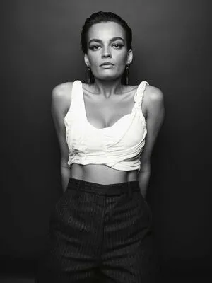 Emma Mackey / Sex Education Flaunt magazine shoot / emmatmackey фото голая #0049