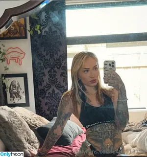 Emma Olofsson / Mmurmaider nude photo #0020