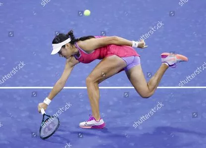 Emma Raducanu / EmmaRaducanu фото голая #0355