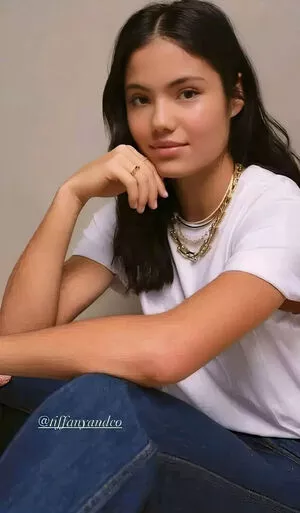 Emma Raducanu / EmmaRaducanu фото голая #0373