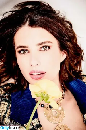 Emma Roberts / emmalee1996 / emmaroberts фото голая #0830